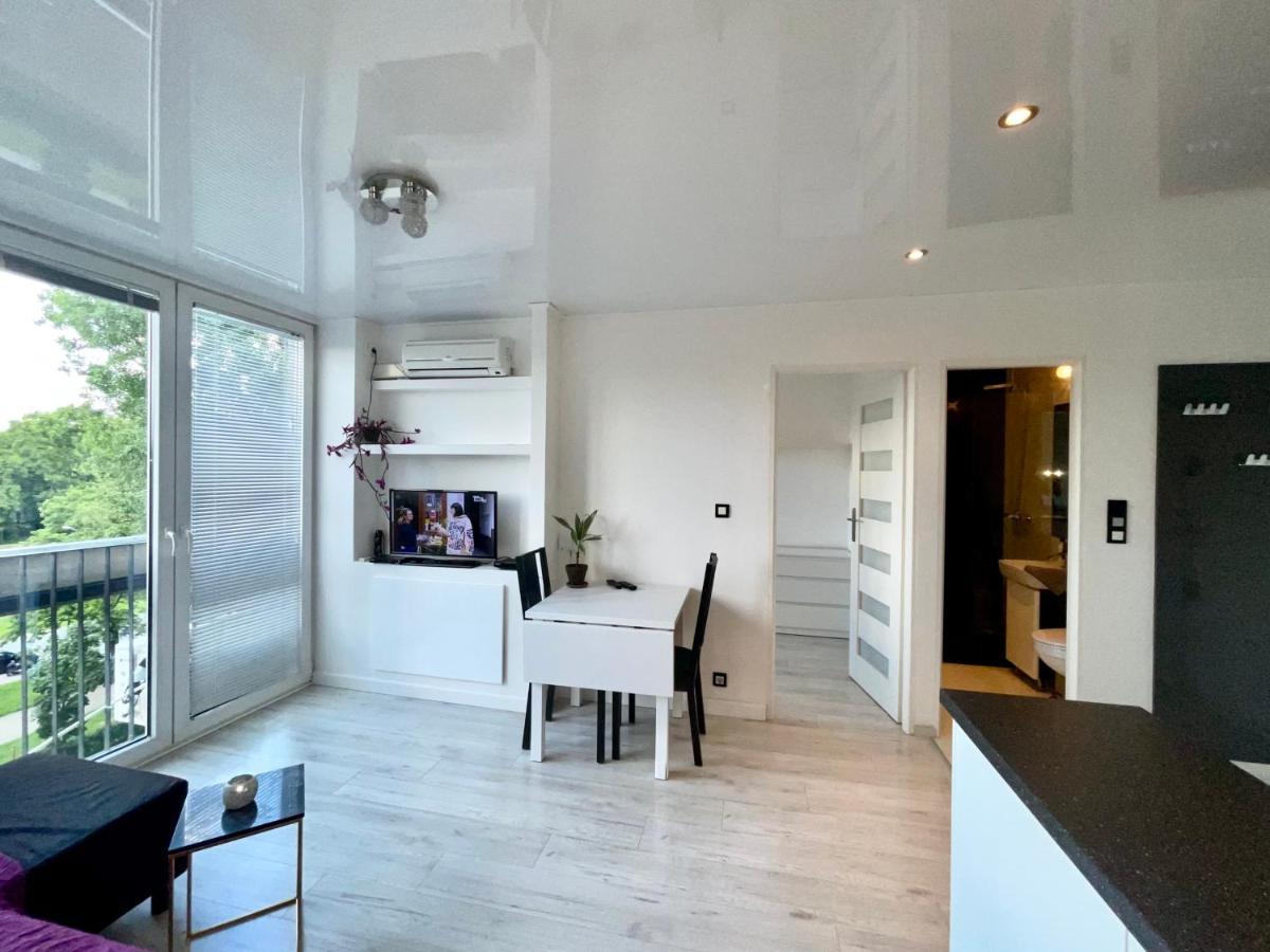 Sasi - Cozy Apartment For 6 People In Centre Βαρσοβία Εξωτερικό φωτογραφία