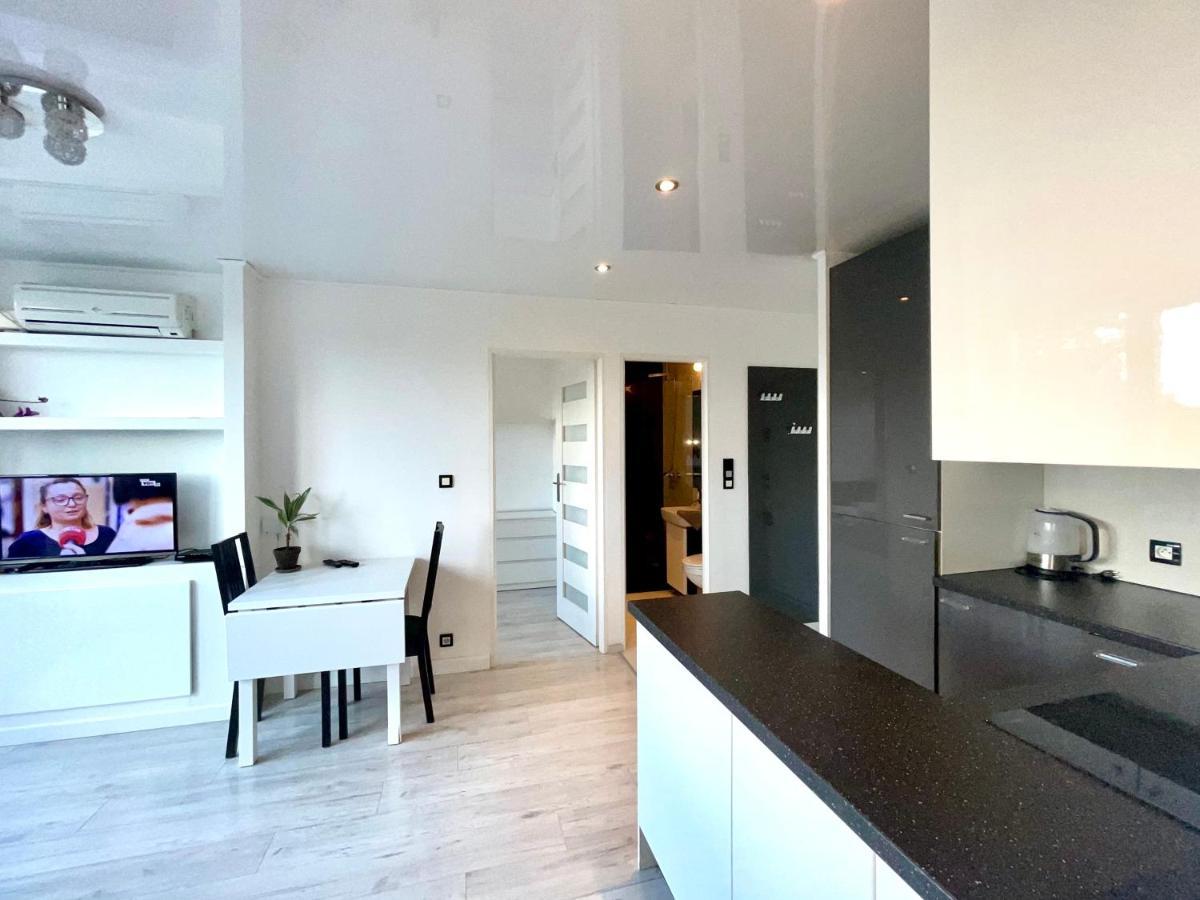 Sasi - Cozy Apartment For 6 People In Centre Βαρσοβία Εξωτερικό φωτογραφία